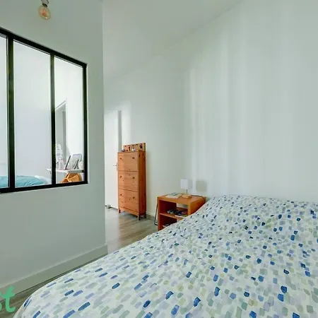 In Jean Jaures For 4 People Apartman *